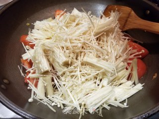 金针菇鸡蛋炒番茄的做法步骤：5
