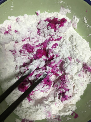 火龙果糯米卷的做法步骤：2