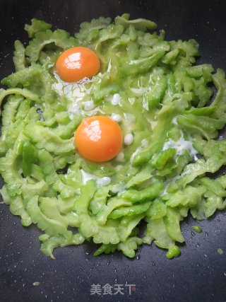 苦瓜融鸡蛋的做法步骤：4