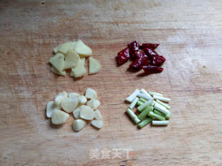 油焖虾的做法步骤：3