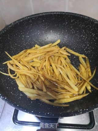 懒人餐——芹菜炒土豆的做法步骤：4