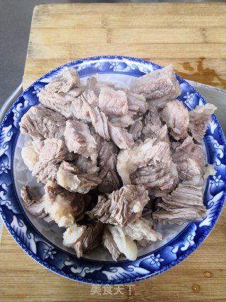红烧牛腩的做法步骤：3