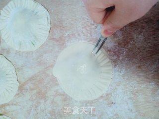饺子皮版菜盒子的做法步骤：3
