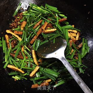 肉末韭菜炒香干的做法步骤：7