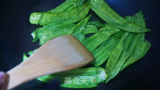 “下酒菜”豉油虎皮尖椒的做法步骤：5
