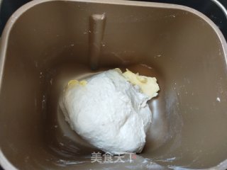 全麦红豆沙软欧的做法步骤：3