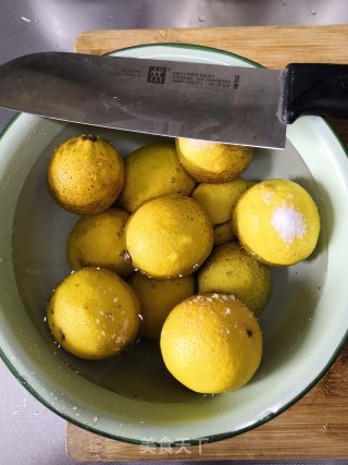 蜂蜜柠檬水的做法步骤：1