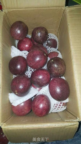 柠檬百香果的做法步骤：1