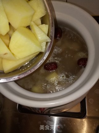 当归黄芪鸡腿汤的做法步骤：6