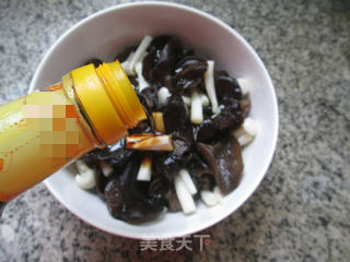 凉拌海鲜菇黑木耳的做法步骤：7