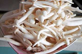 白玉菇炒瘦肉丝的做法步骤：1