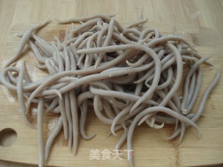 莜面搓鱼鱼的做法步骤：4