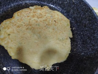 懒人餐  白菜鸡蛋饼的做法步骤：7