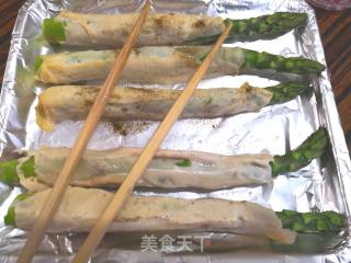 芦笋鸡肉卷的做法步骤：6
