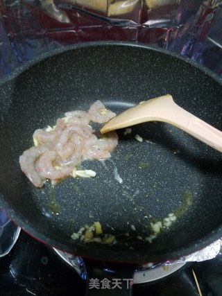 芦笋炒虾仁的做法步骤：4