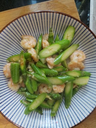 芦笋炒虾仁的做法步骤：6