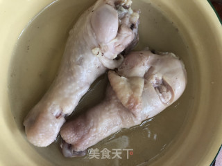 柠檬手撕鸡腿的做法步骤：4