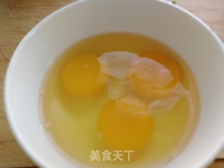蛋炒饭的做法步骤：3