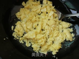 蛋炒饭的做法步骤：4