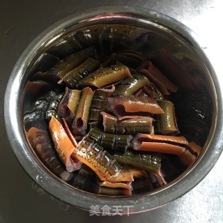 蒜烧鳝鱼的做法步骤：1