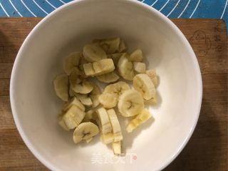 酸奶香蕉吐司的做法步骤：2
