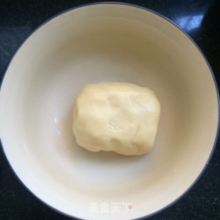 酥皮绿豆糕的做法步骤：4