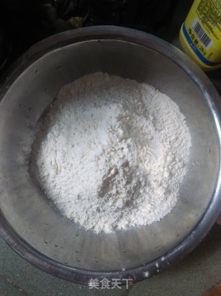 韭菜鸡蛋饼的做法步骤：1