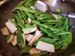 扁豆炒百页豆干的做法步骤：8