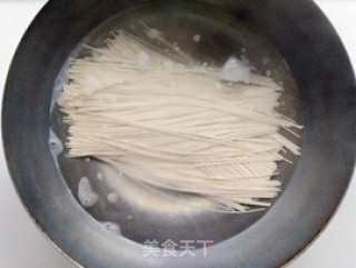 葱油面的做法步骤：9