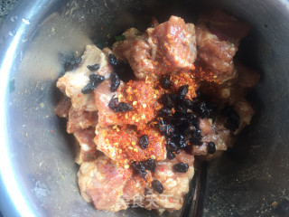 蒸排骨的做法步骤：2