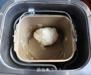 蔓越莓可可豆欧包的做法步骤：2