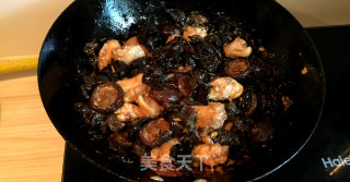 下饭菜黄焖鸡翅的做法步骤：6