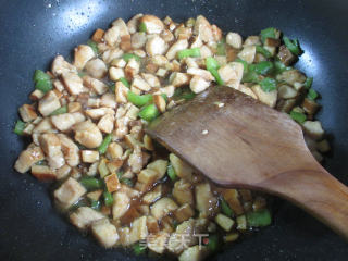 青椒香干炒鸡胸肉的做法步骤：11