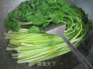 虾皮香干芹菜馅玉米团的做法步骤：4