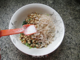 虾皮香干芹菜馅玉米团的做法步骤：10