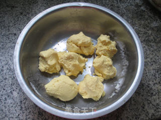 虾皮香干芹菜馅玉米团的做法步骤：14