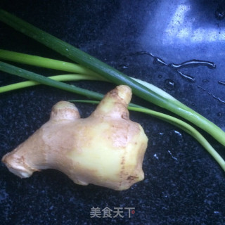 清炖香菇鸡汤的做法步骤：2