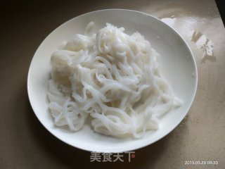 炒河粉的做法步骤：4