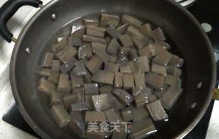 酸萝卜魔芋鸭的做法步骤：2