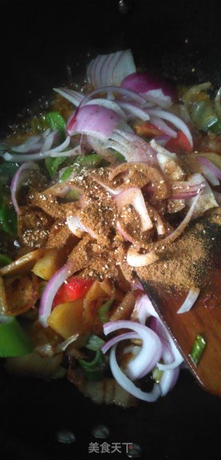 干锅土豆片的做法步骤：15