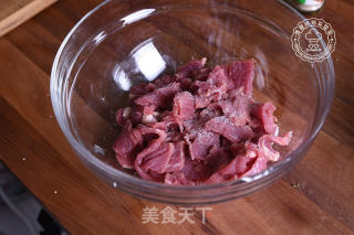 粉蒸牛肉的做法步骤：2