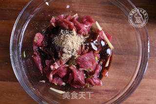 粉蒸牛肉的做法步骤：4
