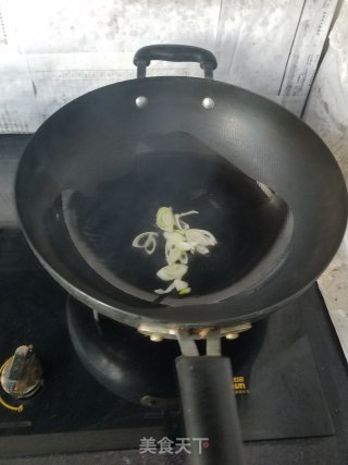 素炒芹菜丝的做法步骤：2