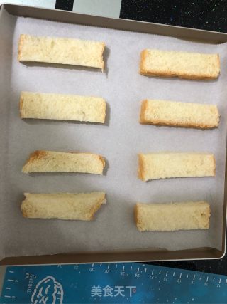 蒜香吐司条的做法步骤：1