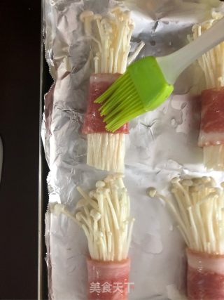 烤培根金针菇卷的做法步骤：7