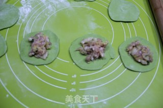 翡翠柳叶饺子的做法步骤：15