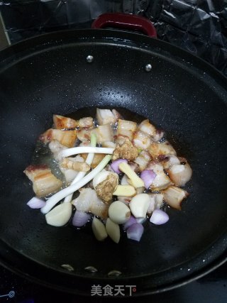 五花肉焖竹笋的做法步骤：4