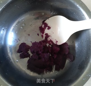 紫薯发糕的做法步骤：1
