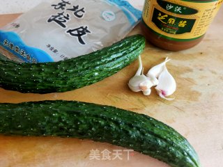 黄瓜拉皮的做法步骤：1