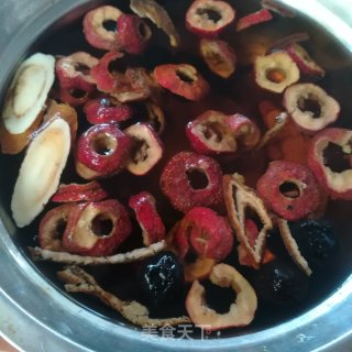 夏日解暑酸梅汤的做法步骤：2